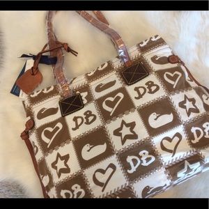 NWT Dooney & Bourke Tote Handbag 😍